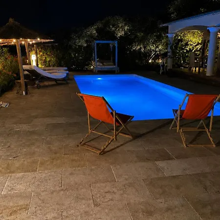 Domaine Des Oliviers, Elegant With Swimming Pool Villa